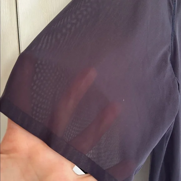 Athleta grey shear top size large - Picture 3 of 4